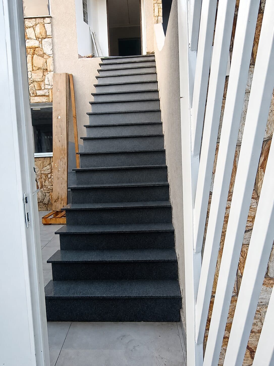 Stone-clad staircase — project 02