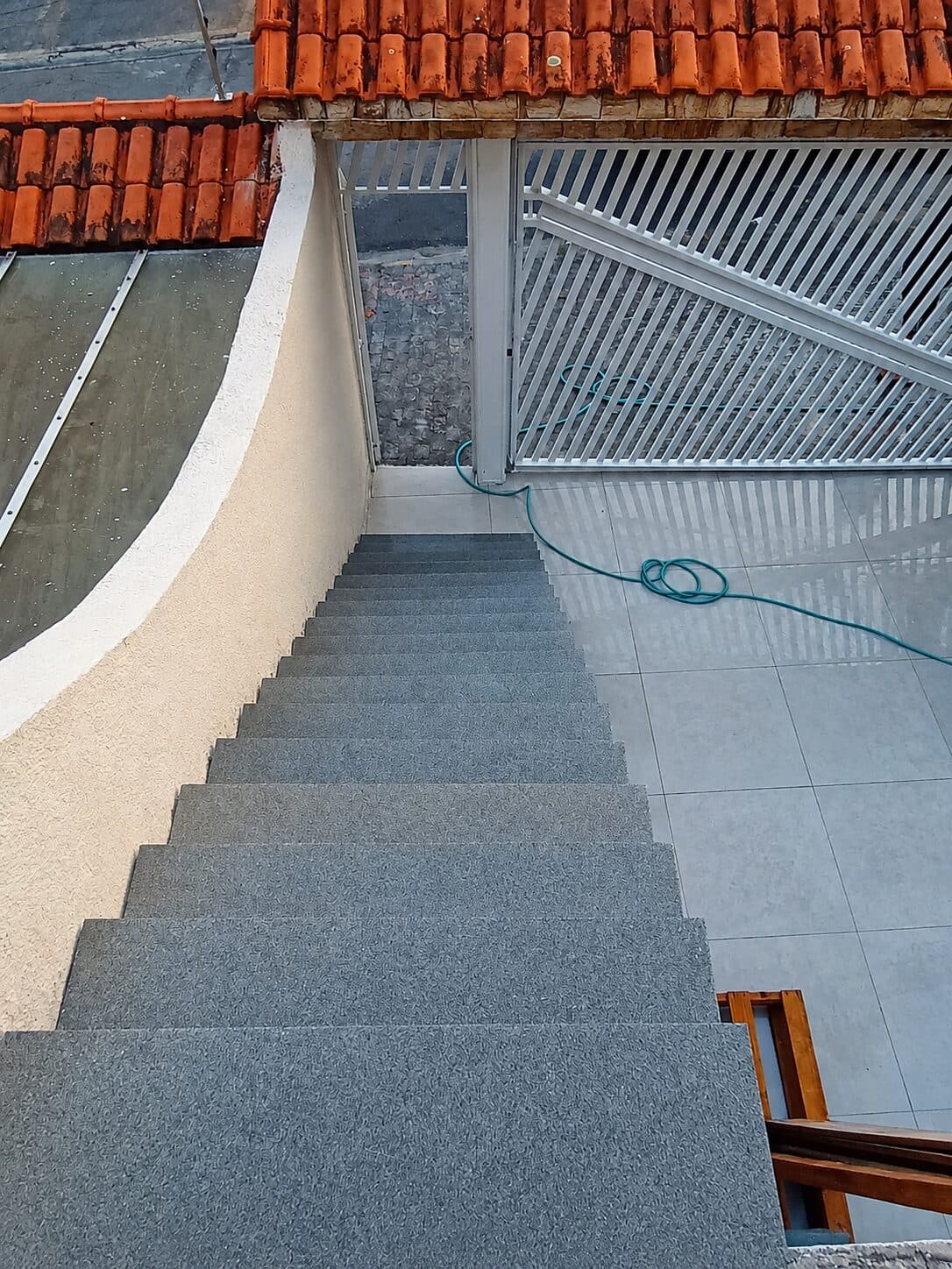 Stone-clad staircase — project 04